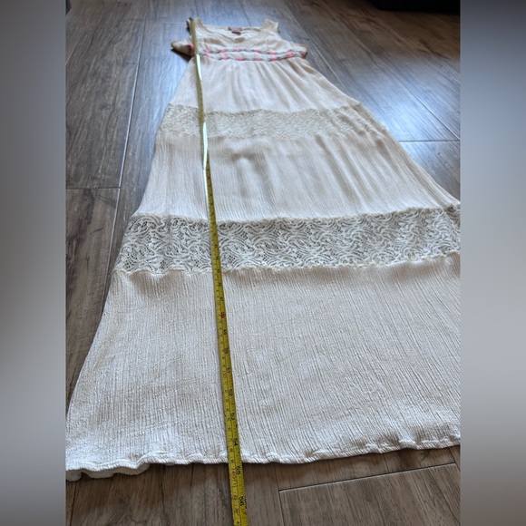 Flying Tomato boho lace embroidered Elegant White Maxi Dress with Pink Accents - Picture 8 of 12